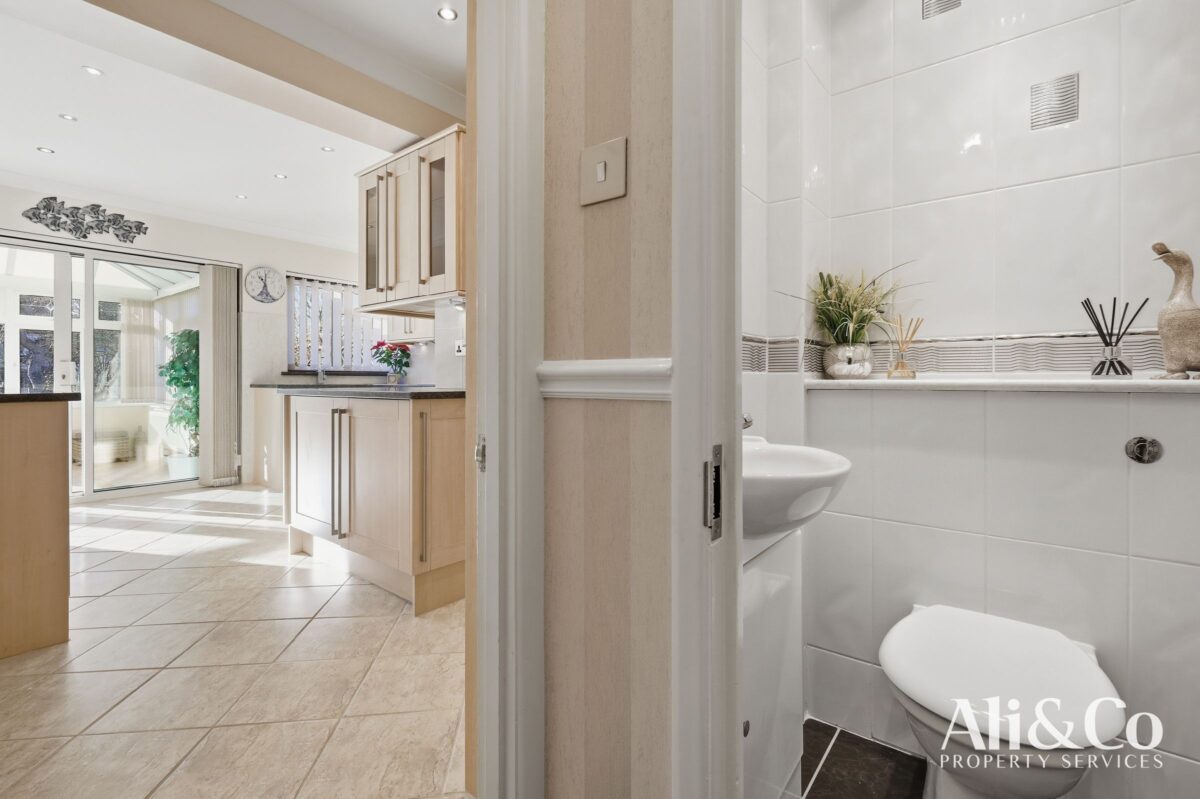 Tennyson Avenue, Grays