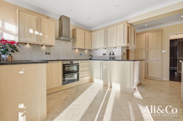 Tennyson Avenue, Grays