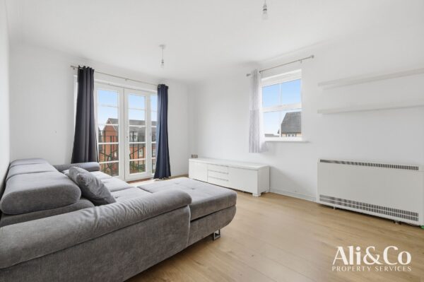 Rawlyn Close, Chafford Hundred