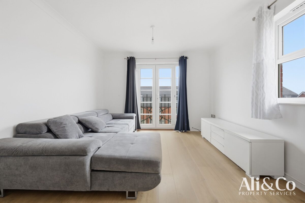 Rawlyn Close, Chafford Hundred