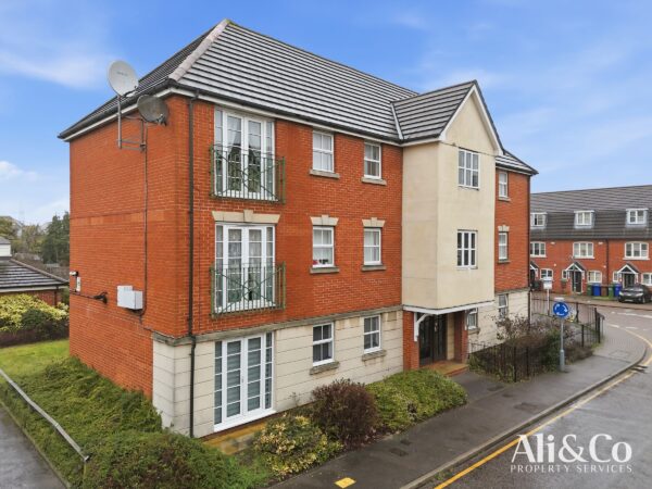 Rawlyn Close, Chafford Hundred