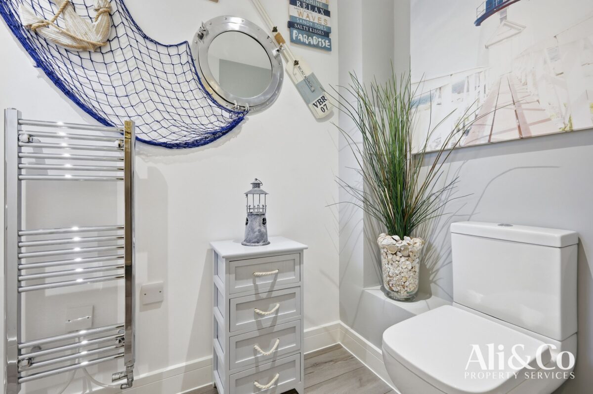 Schoolfield Road, Grays