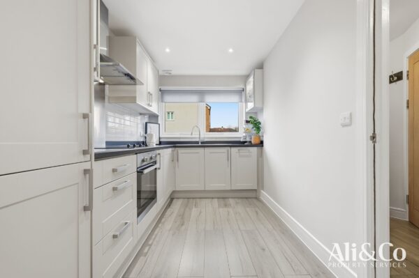 Schoolfield Road, Grays