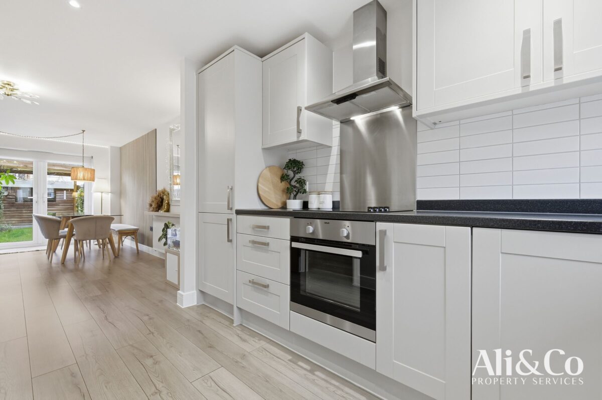 Schoolfield Road, Grays