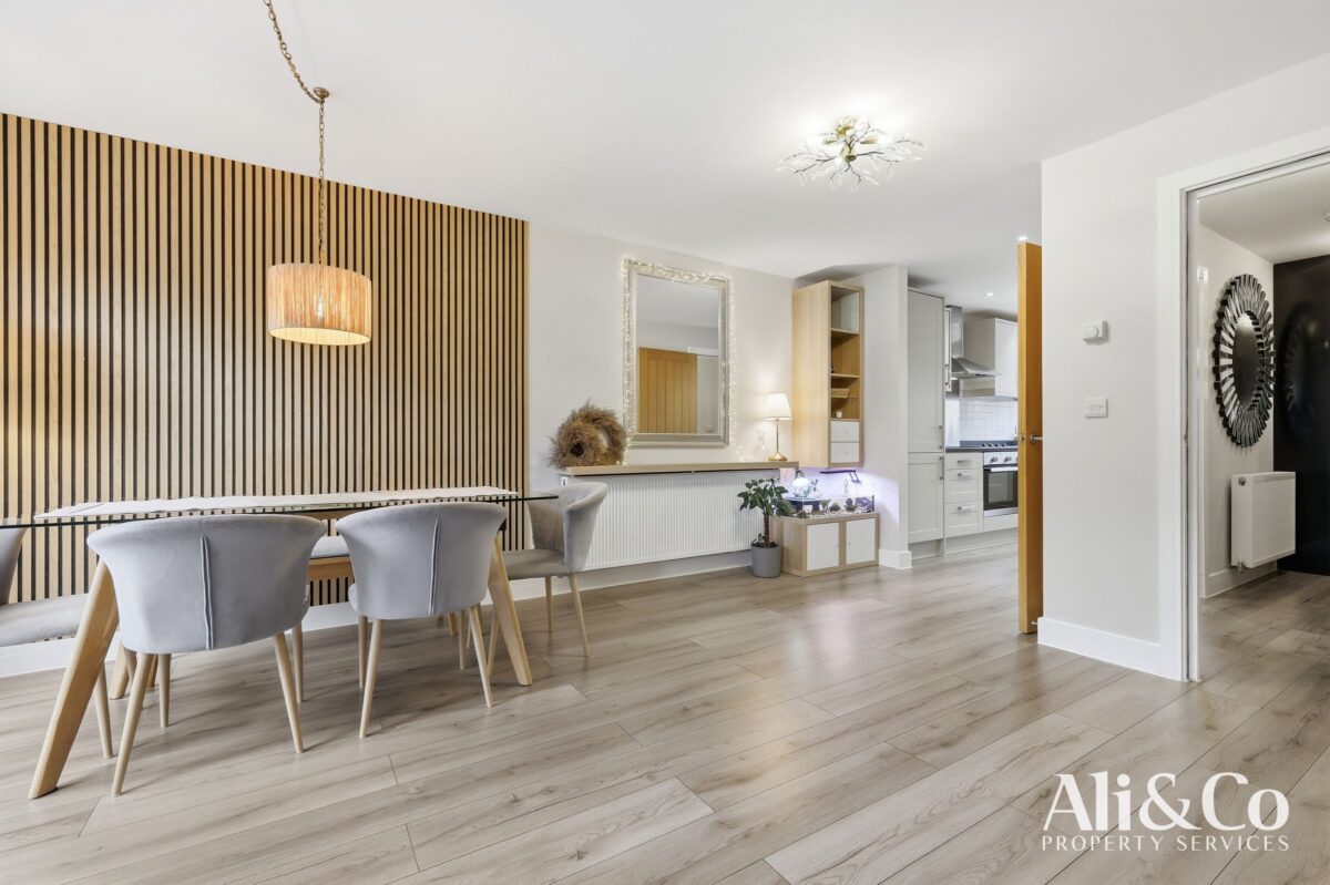 Schoolfield Road, Grays