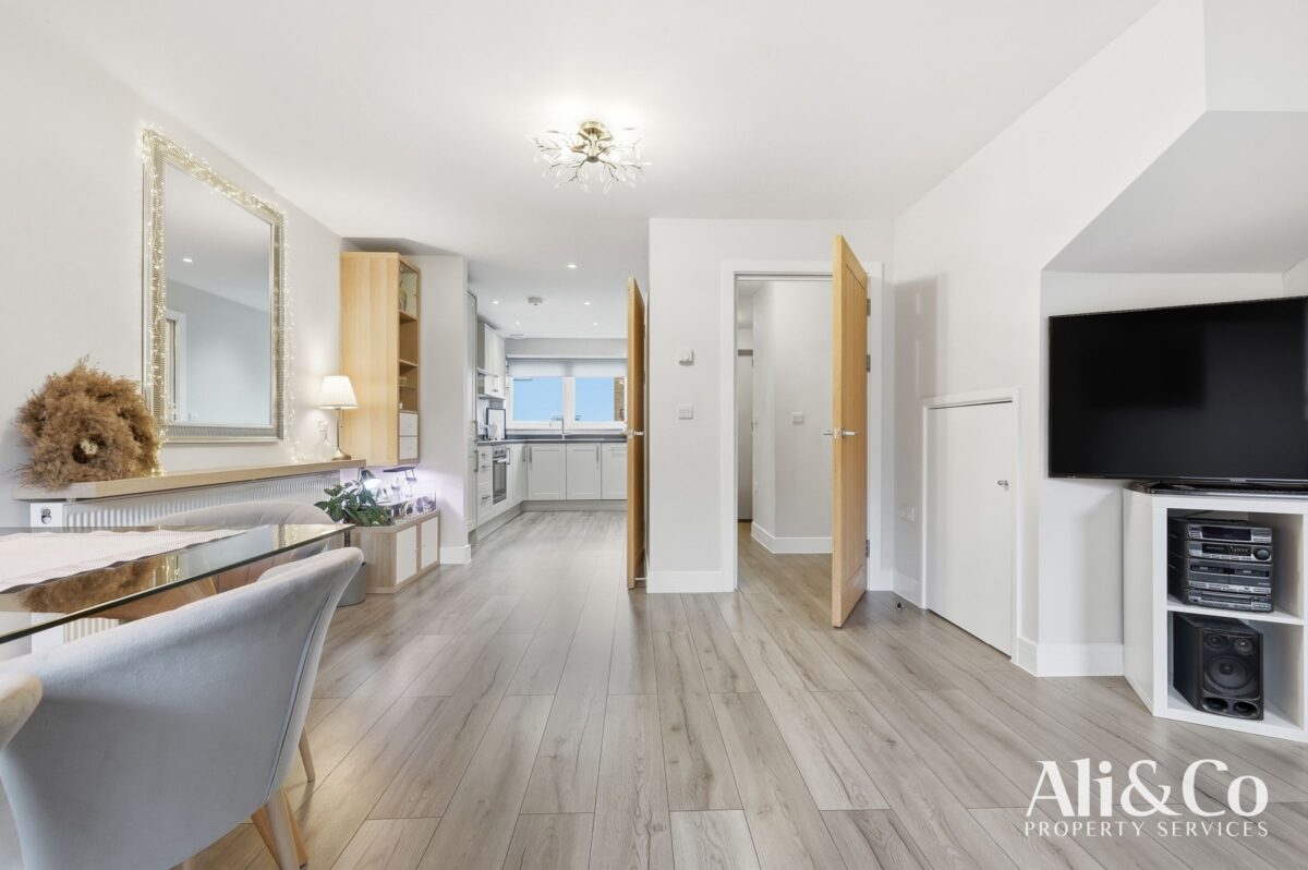 Schoolfield Road, Grays