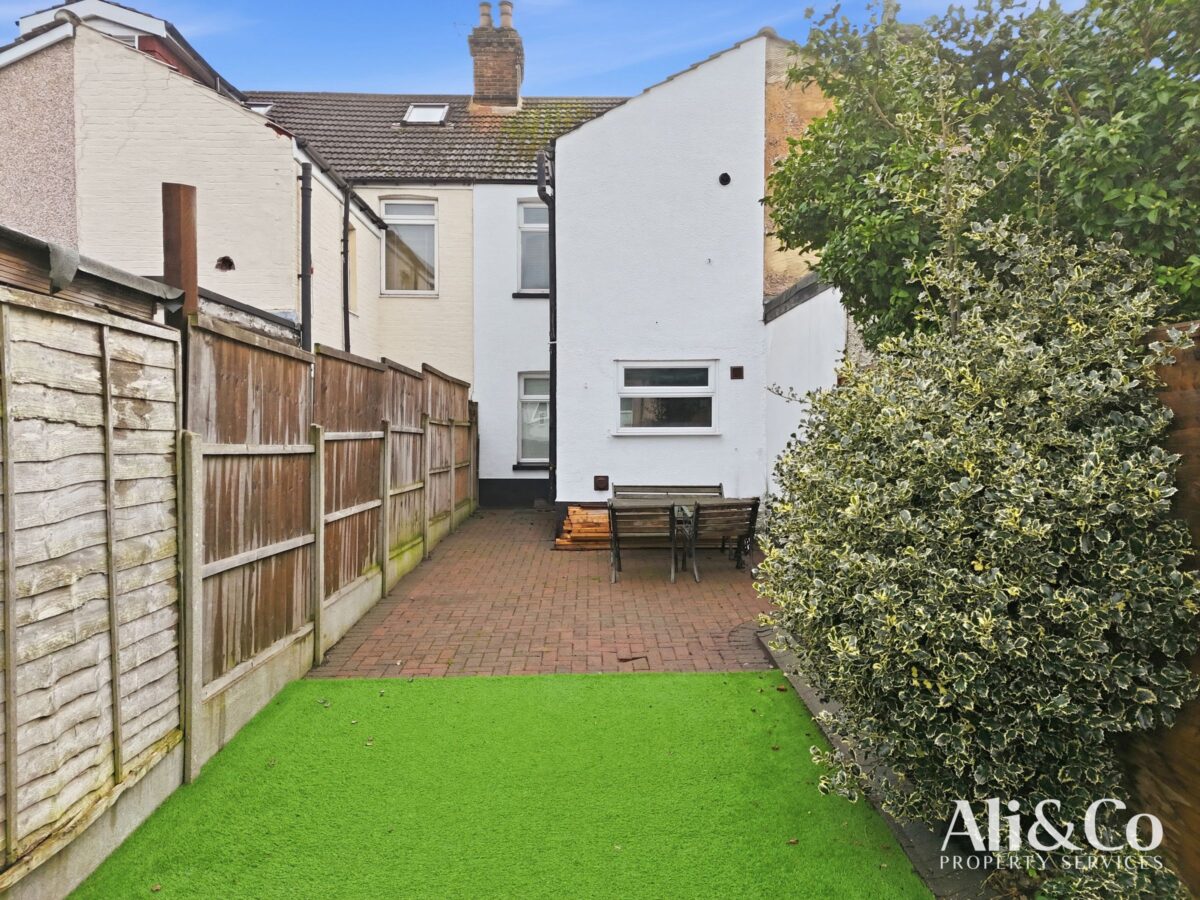 William Street, Grays, RM17 6DY