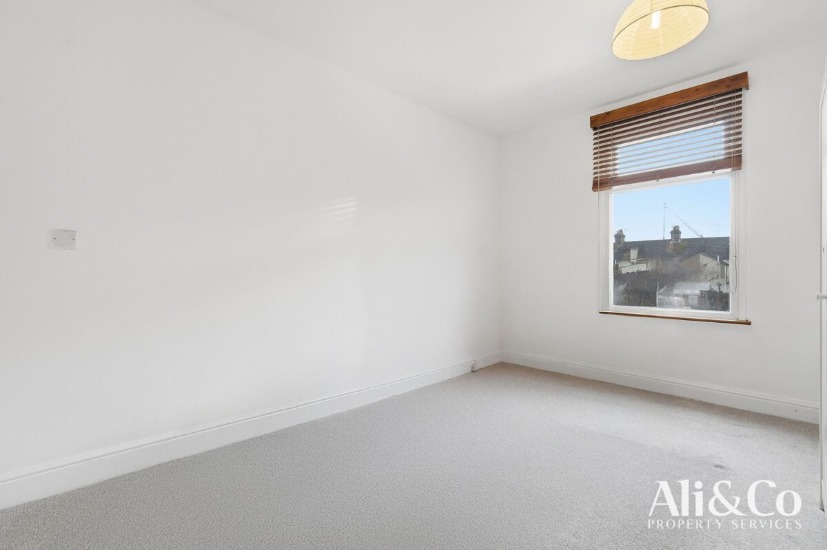 William Street, Grays, RM17 6DY