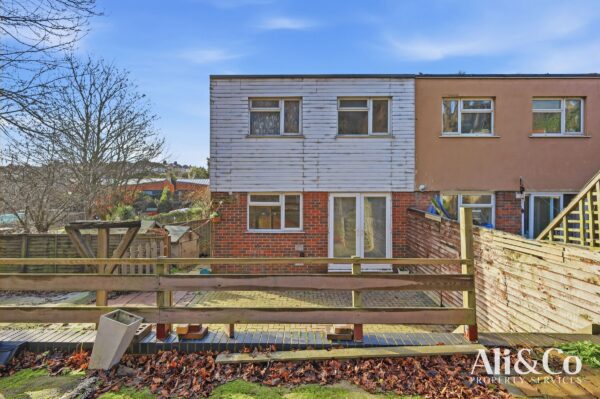 Boscombe Avenue, Grays