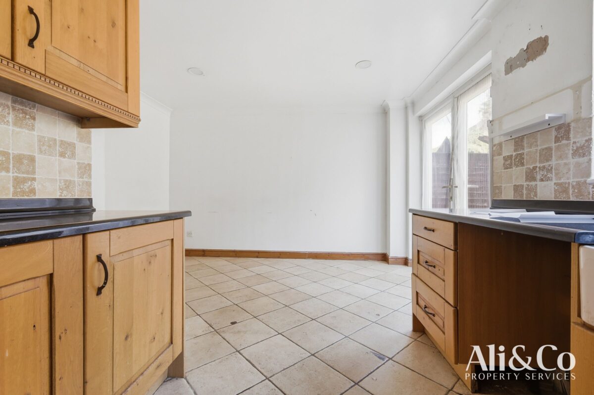 Boscombe Avenue, Grays