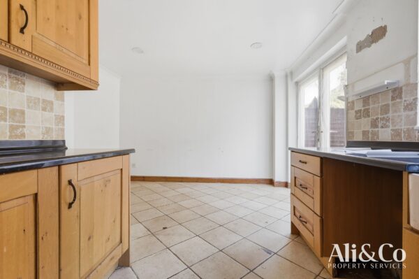 Boscombe Avenue, Grays