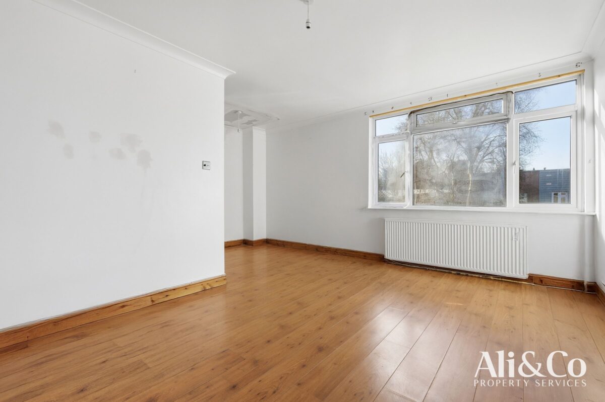 Boscombe Avenue, Grays