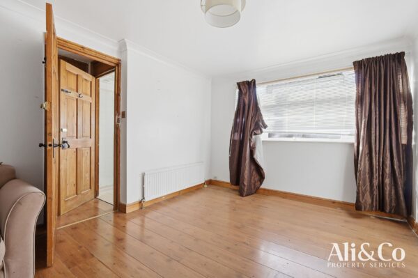 Boscombe Avenue, Grays