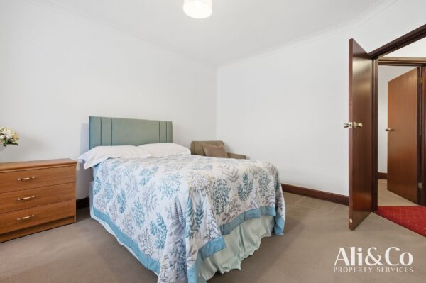 Rosedale Road, Grays