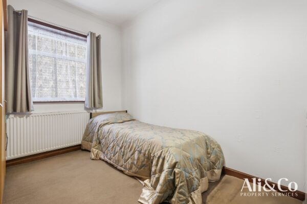 Rosedale Road, Grays