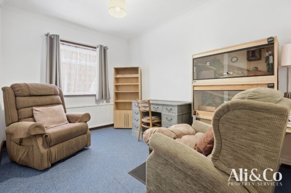 Rosedale Road, Grays