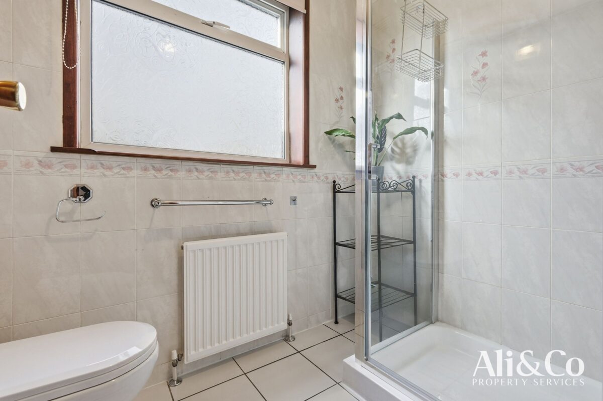 Rosedale Road, Grays