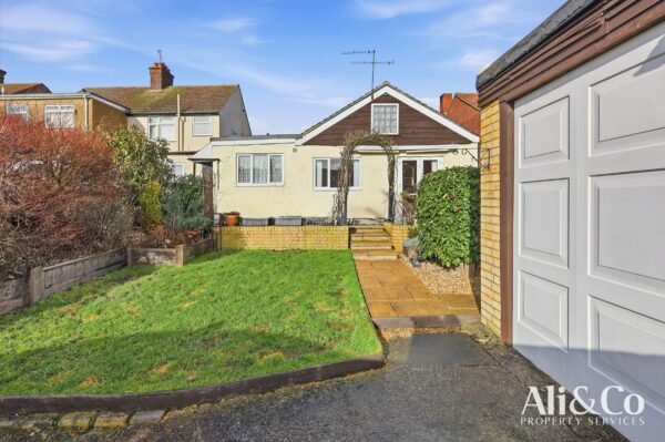 Rosedale Road, Grays