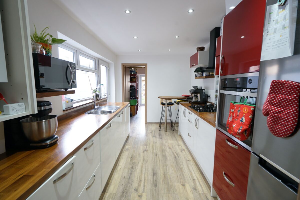 Grove Road, Grays