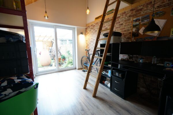 Grove Road, Grays