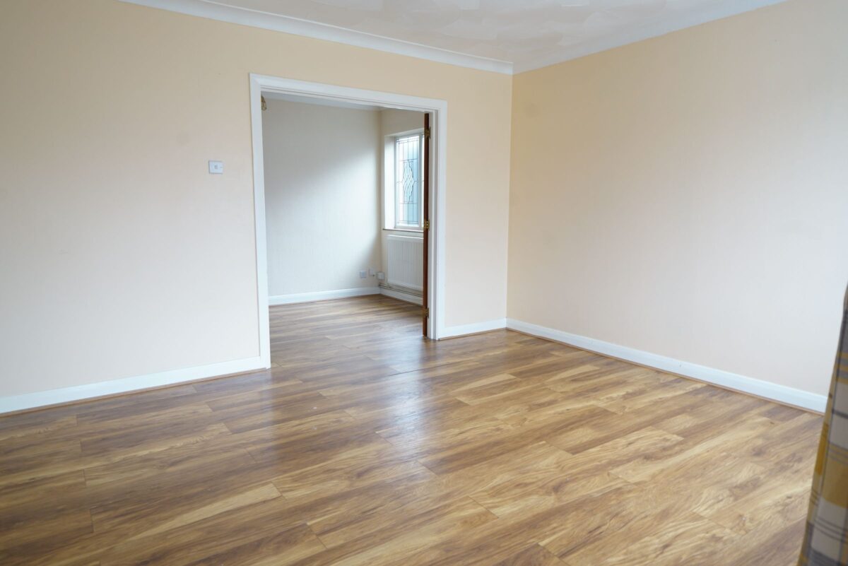 Waverley Gardens, Grays