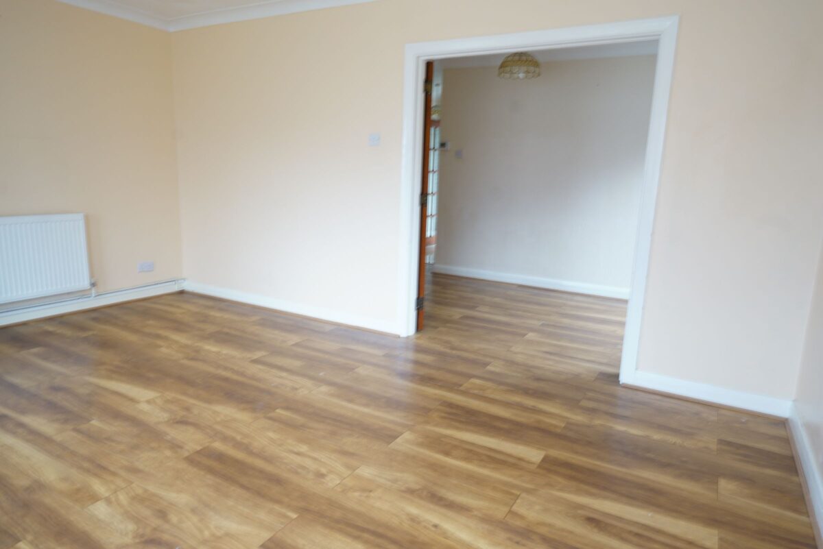 Waverley Gardens, Grays