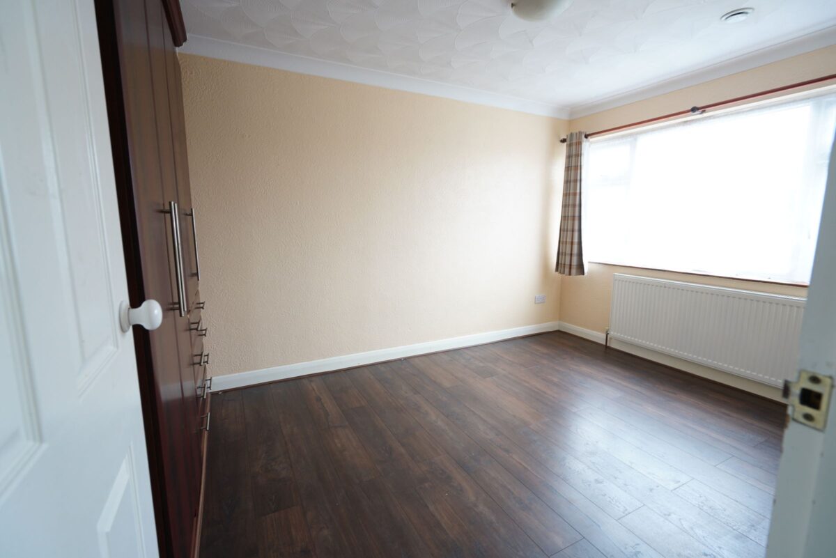 Waverley Gardens, Grays