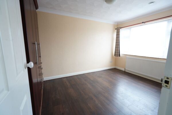 Waverley Gardens, Grays