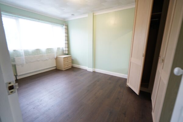 Waverley Gardens, Grays