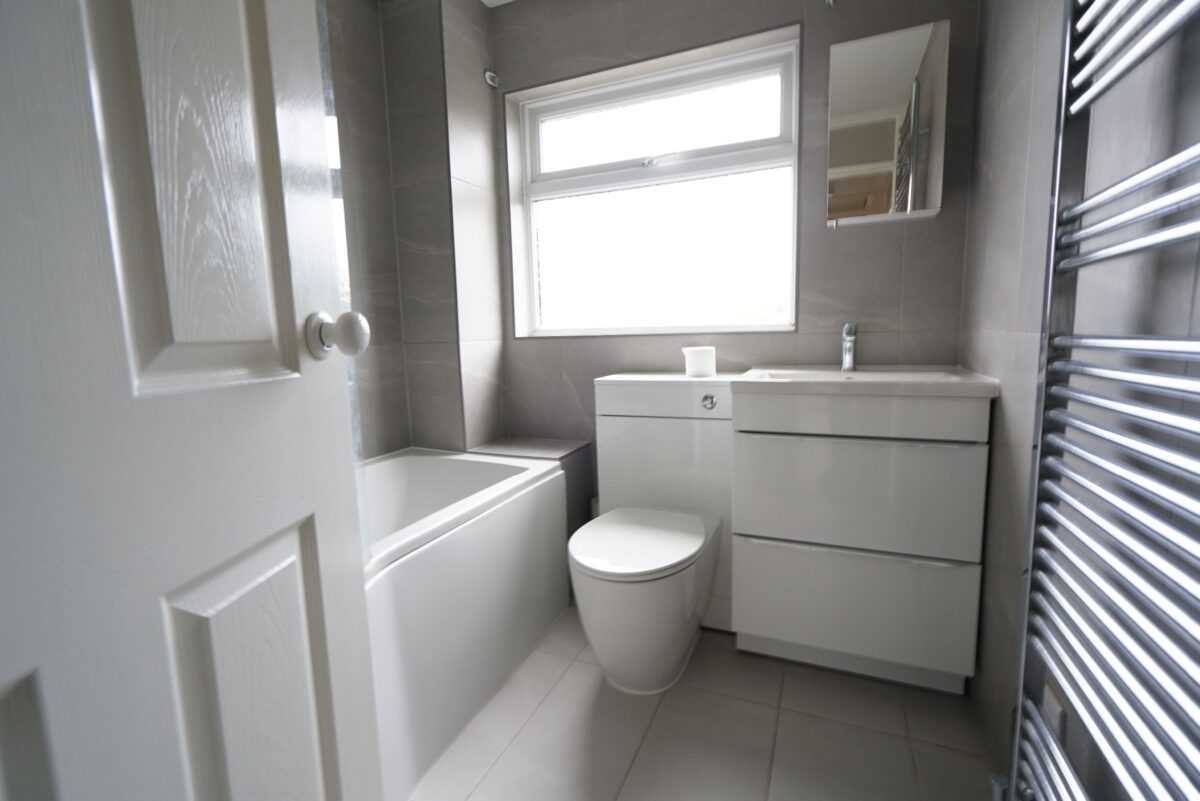 Waverley Gardens, Grays