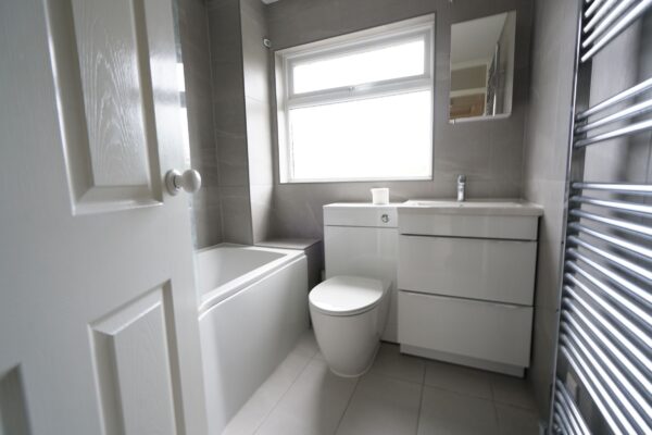 Waverley Gardens, Grays