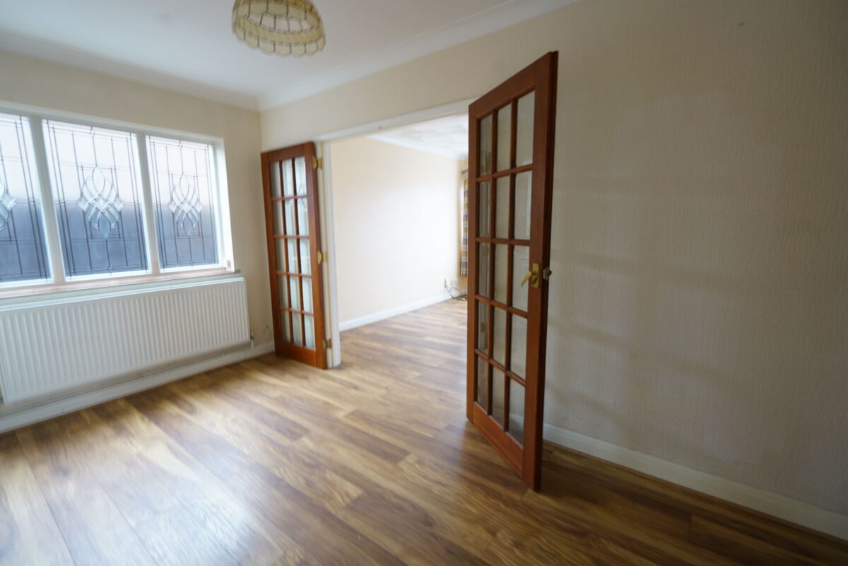 Waverley Gardens, Grays