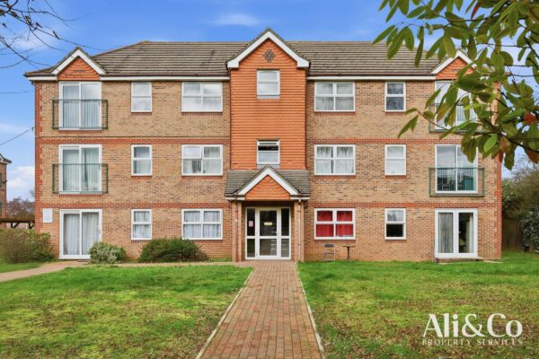 Dudley Close, Grays