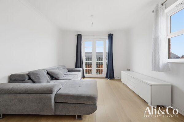 Rawlyn Close, Chafford Hundred