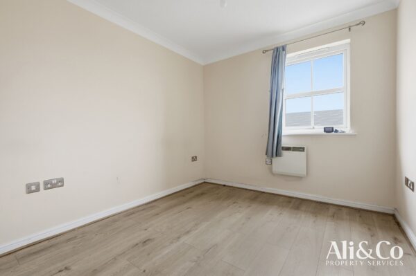 Rawlyn Close, Chafford Hundred