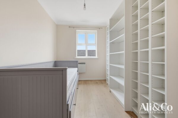 Rawlyn Close, Chafford Hundred