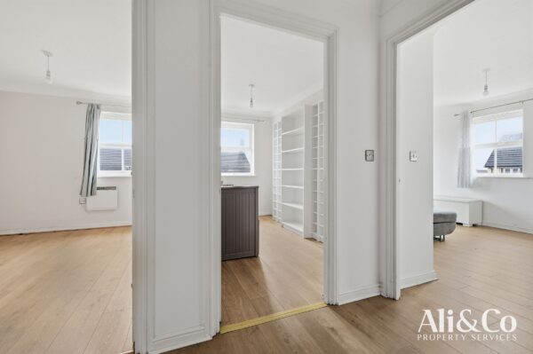 Rawlyn Close, Chafford Hundred