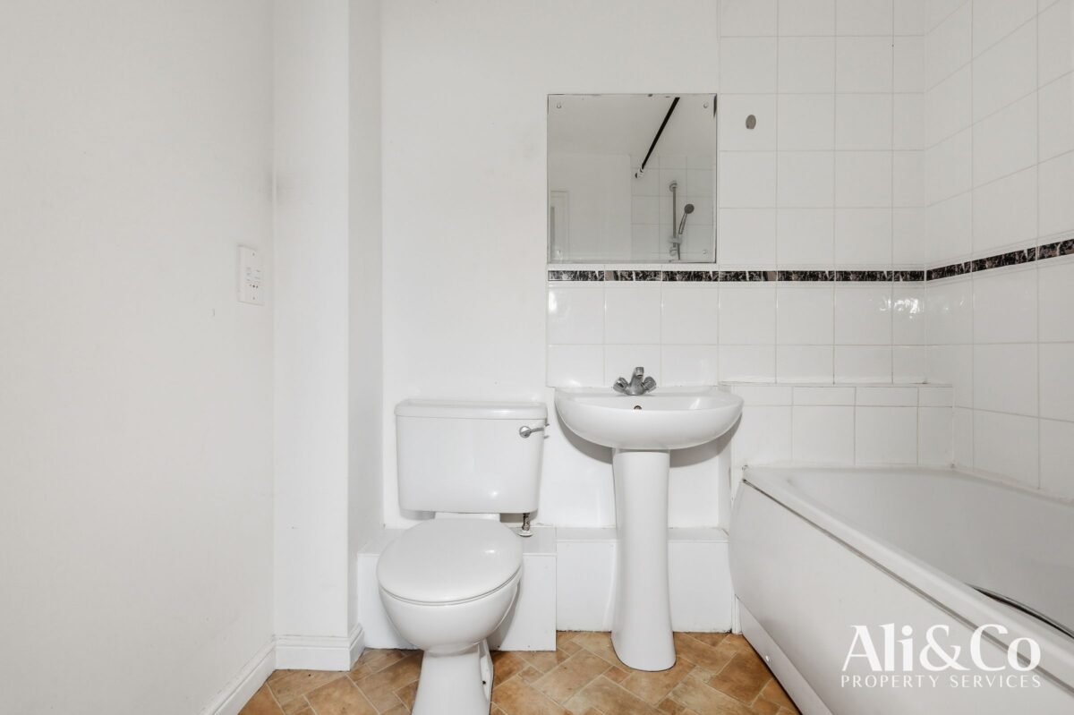 Rawlyn Close, Chafford Hundred