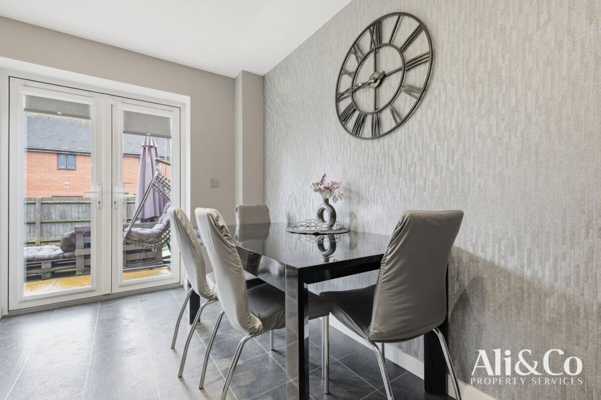 Culverin Avenue, Grays