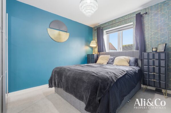 Culverin Avenue, Grays