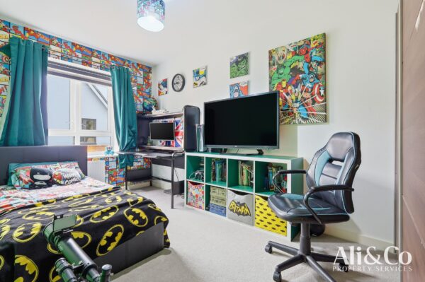 Culverin Avenue, Grays