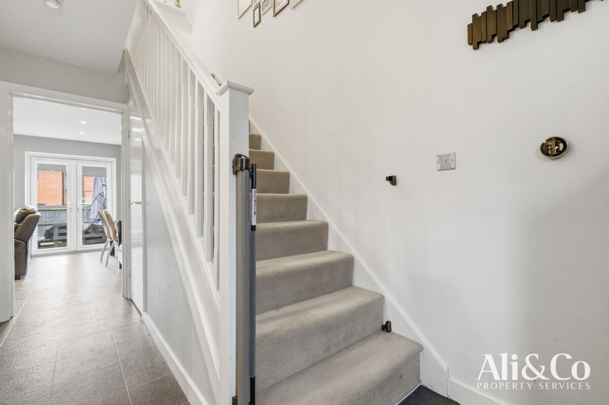 Culverin Avenue, Grays