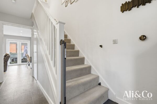 Culverin Avenue, Grays