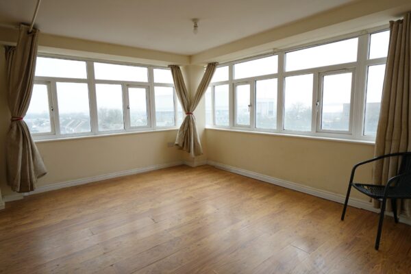 Flat , Riverside Heights, Dock Road, Tilbury