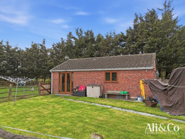 Rainbow Acres, North Stifford