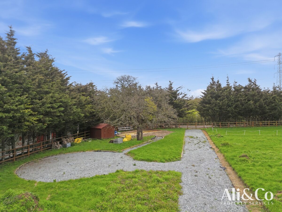 Rainbow Acres, Stifford Clays Road, Orsett, Grays