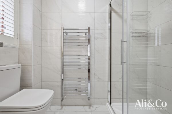 Maunder Close, Grays