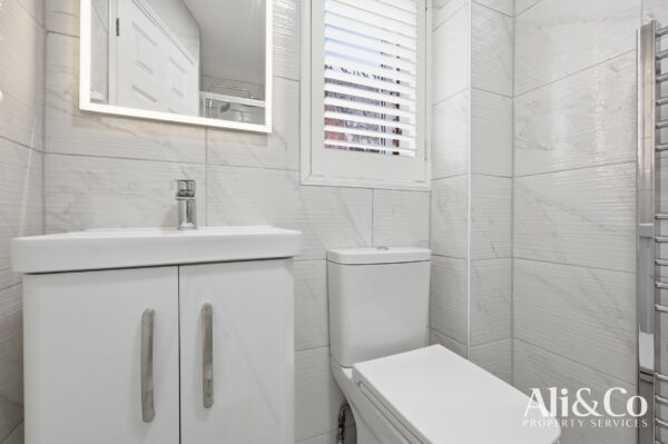 Maunder Close, Grays