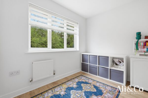 Maunder Close, Grays