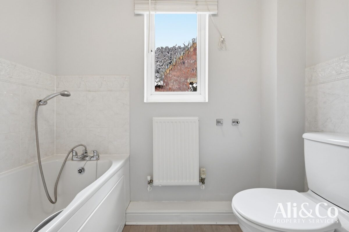 Maunder Close, Grays